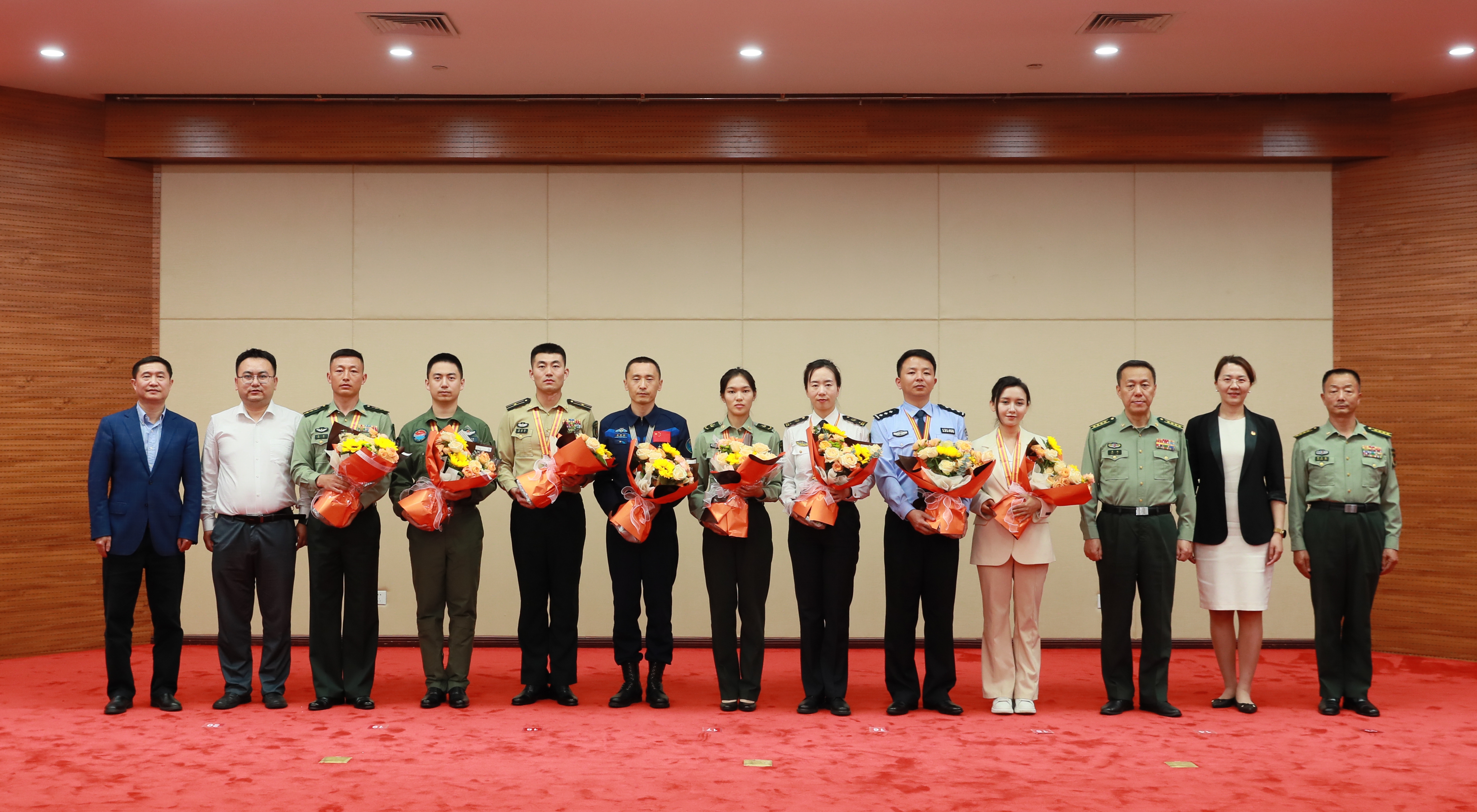 ZHOU5412.JPG ZHOU5412.JPG